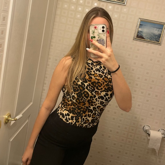 Leopard Print Bodysuit with Snap Closure - Picture 2 of 6